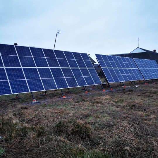 Сонячна електростанція зі змінним кутом с. Ворона