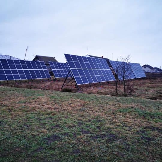 Сонячна електростанція зі змінним кутом с. Ворона