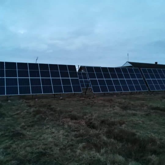 Сонячна електростанція зі змінним кутом с. Ворона