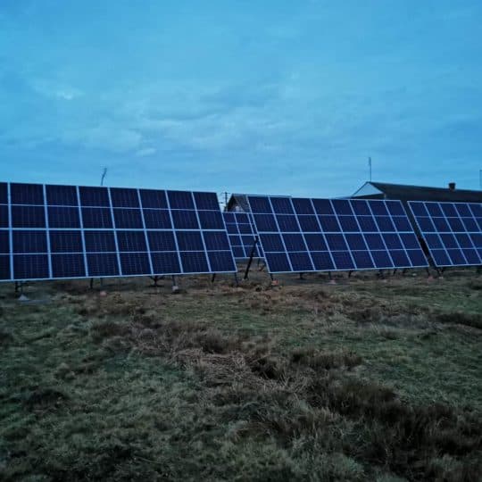 Сонячна електростанція зі змінним кутом с. Ворона